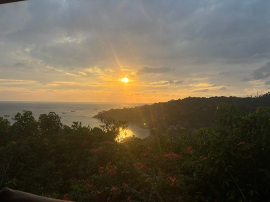 新塔克里度假村主图