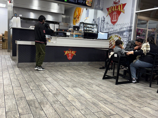 Naz's Halal Food -- Sterling