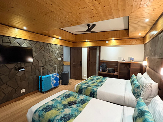 Sumi Queen's Yard Rink Mall Darjeeling主图