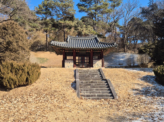 Tangeumdae Park