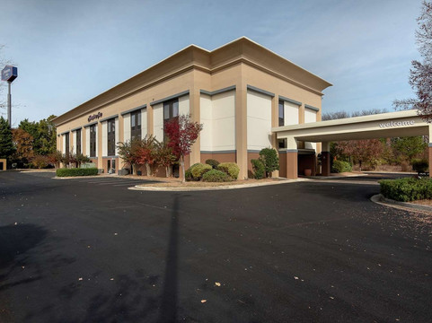 希尔顿欢朋酒店-科默斯主图