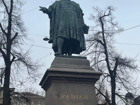 Vadian Denkmal-圣加仑必去景点