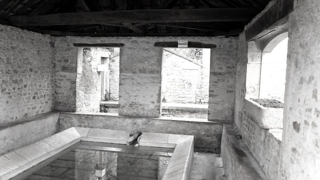 Lavoir De La Fontaine De Barrange-Buxy必去景点