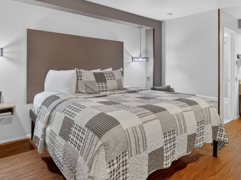 12橡树酒店主图