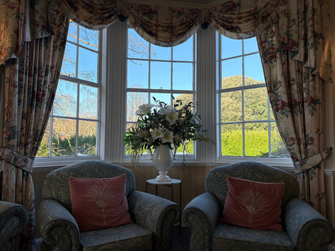 猎人月亮酒店主图