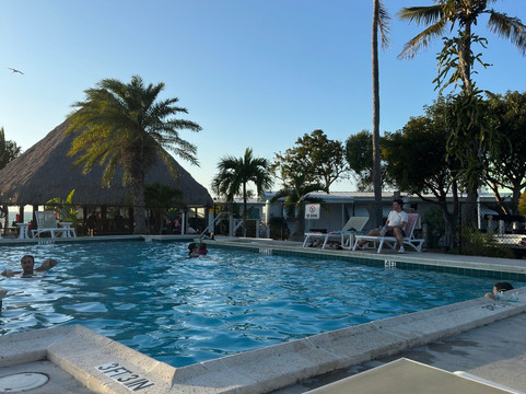 爱得沃特洛奇酒店主图