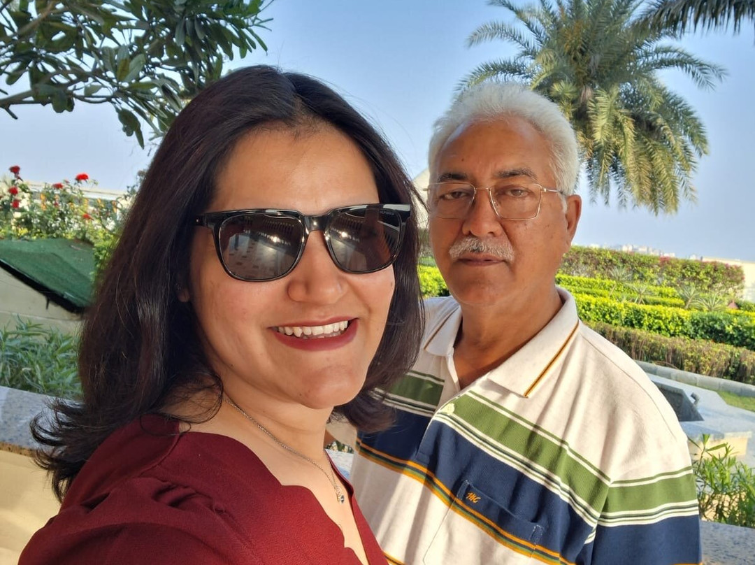 甘地讷格尔利拉酒店主图