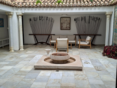 Memorial Rey Balduino / Villa Astrida-莫特里尔必去景点