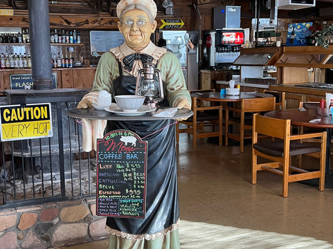 Grand Canyon Caverns-皮奇斯普林斯必去景点