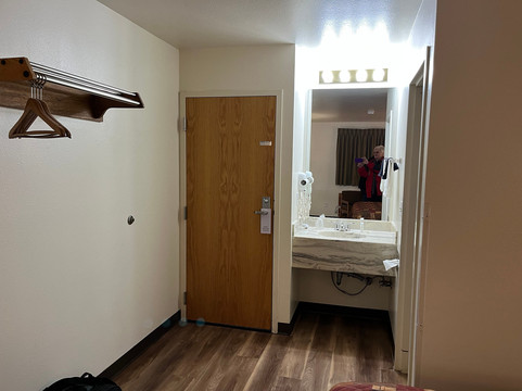 50,000 Silver Dollar Bar-Haugan必去景点