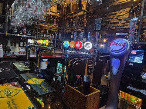 The Lion Bar & Restaurant