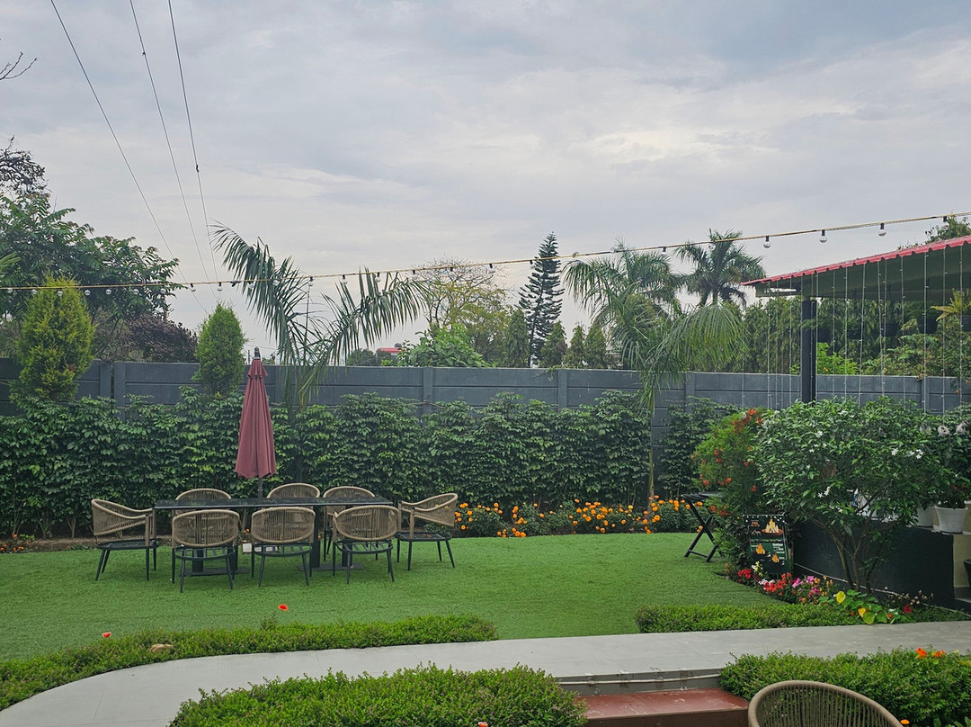 Elegant Dine In & Cafe