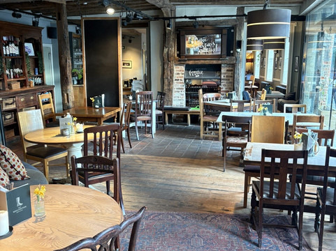 惠灵顿酒店主图