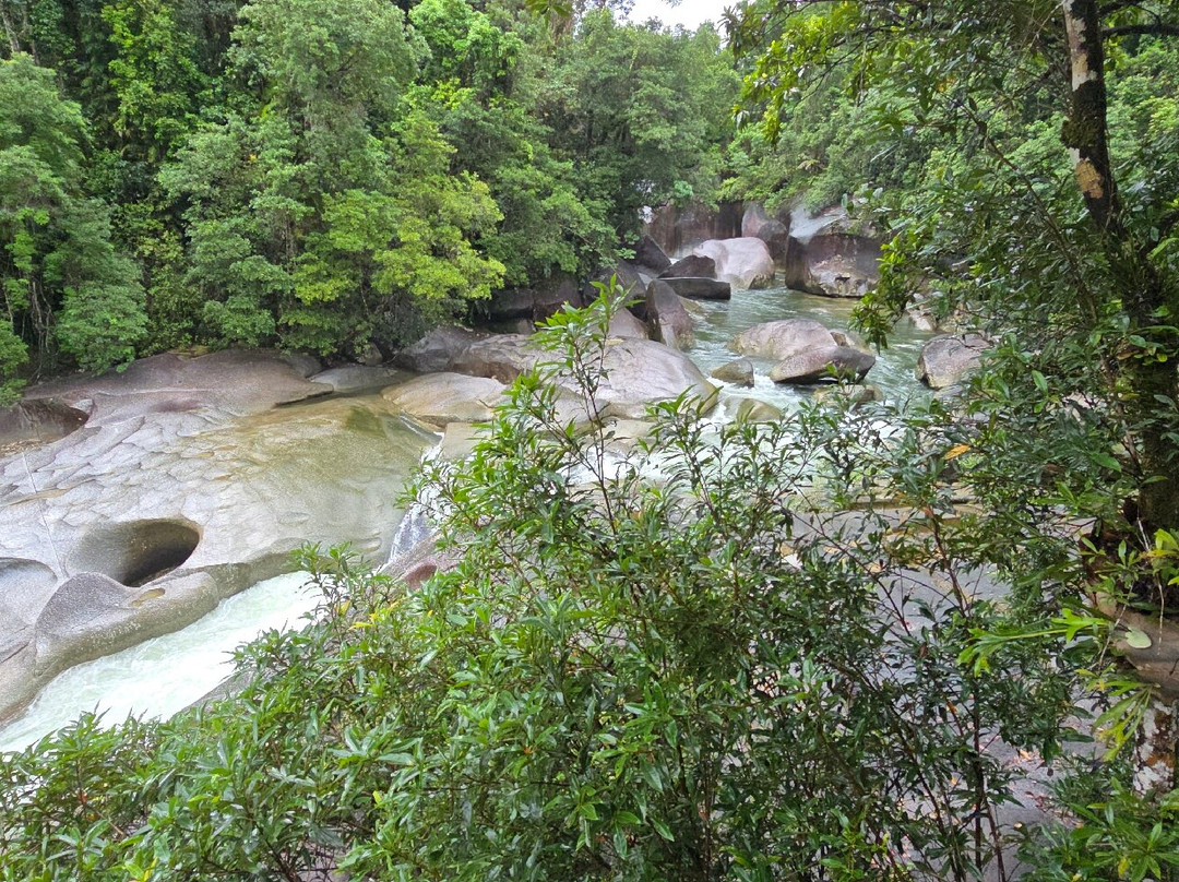 Babinda Boulders-Babinda必去景点