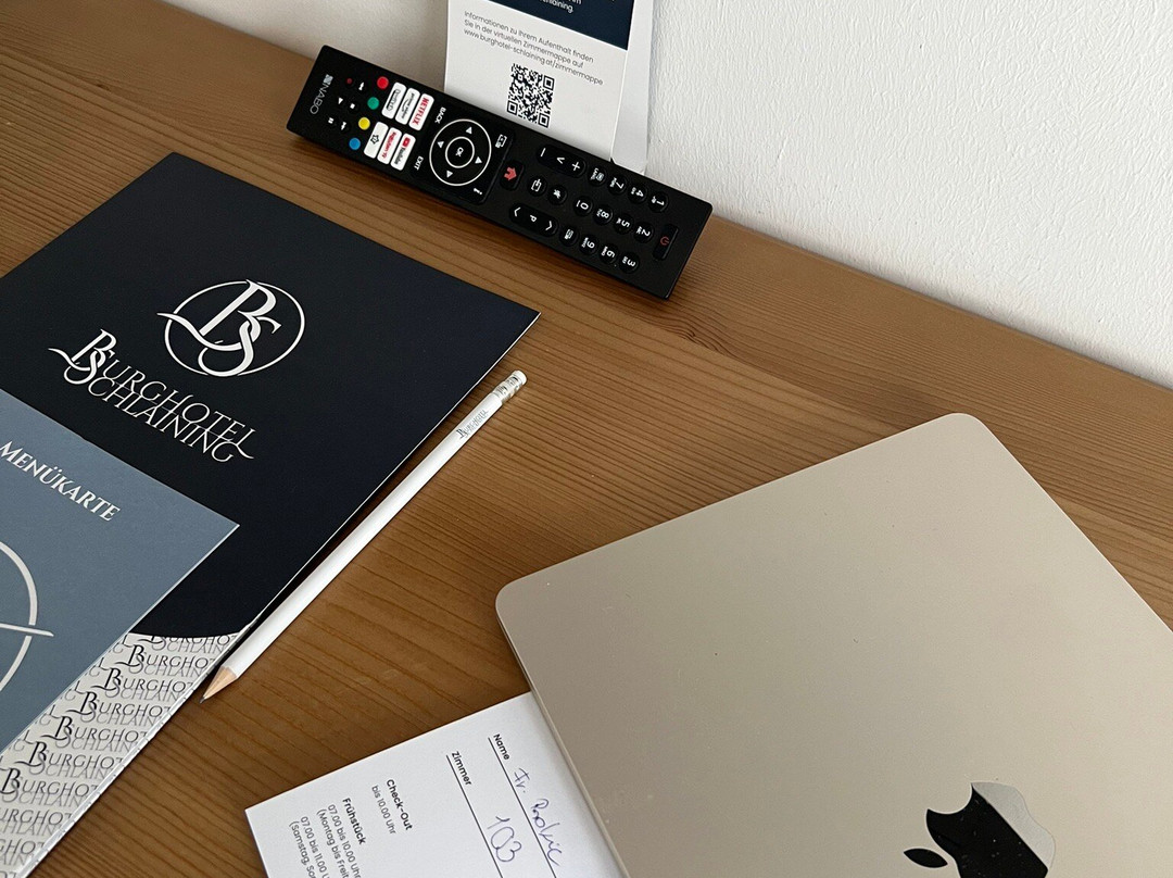 施拉宁城堡酒店主图