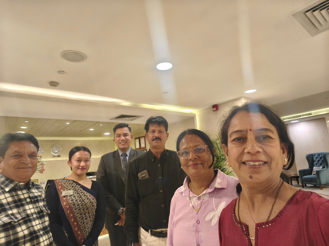 皇冠帝国酒店主图