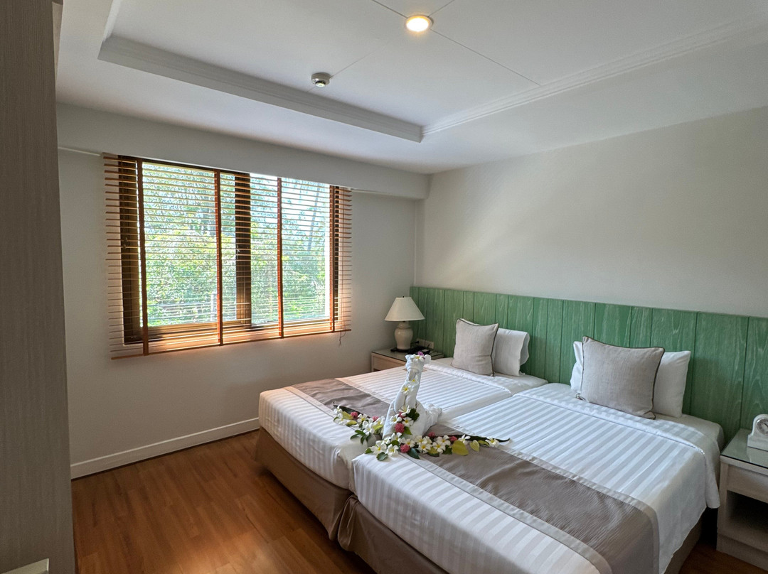 普吉岛凯特睿海湾酒店主图