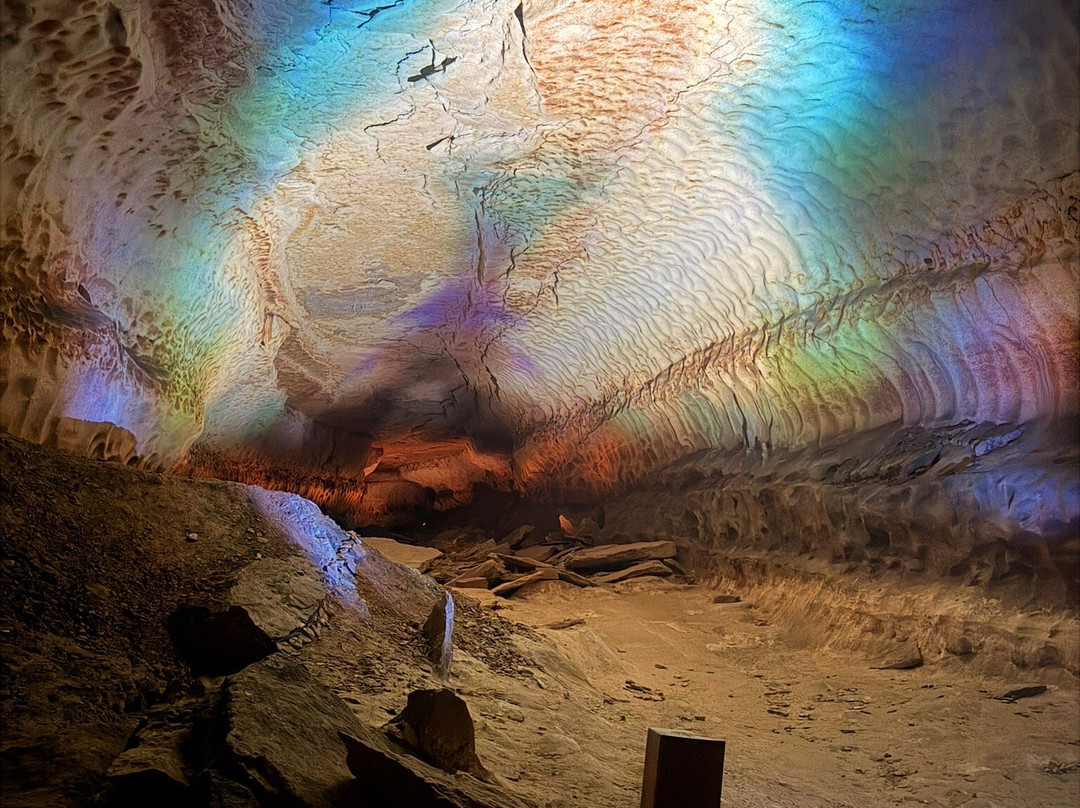 Grotte Saint-Marcel-Bidon必去景点
