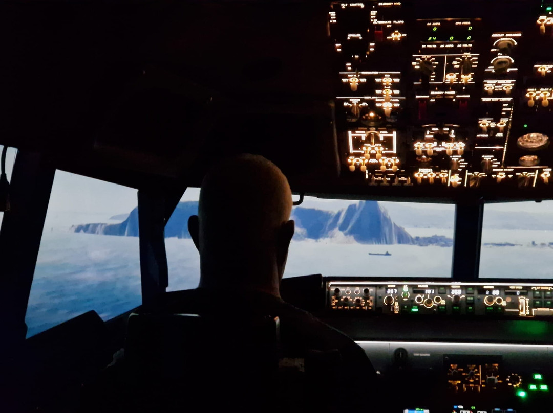 Simair737 Flight Simulators-切尔滕纳姆必去景点