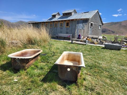 Summer Lake Hot Springs-旅行者