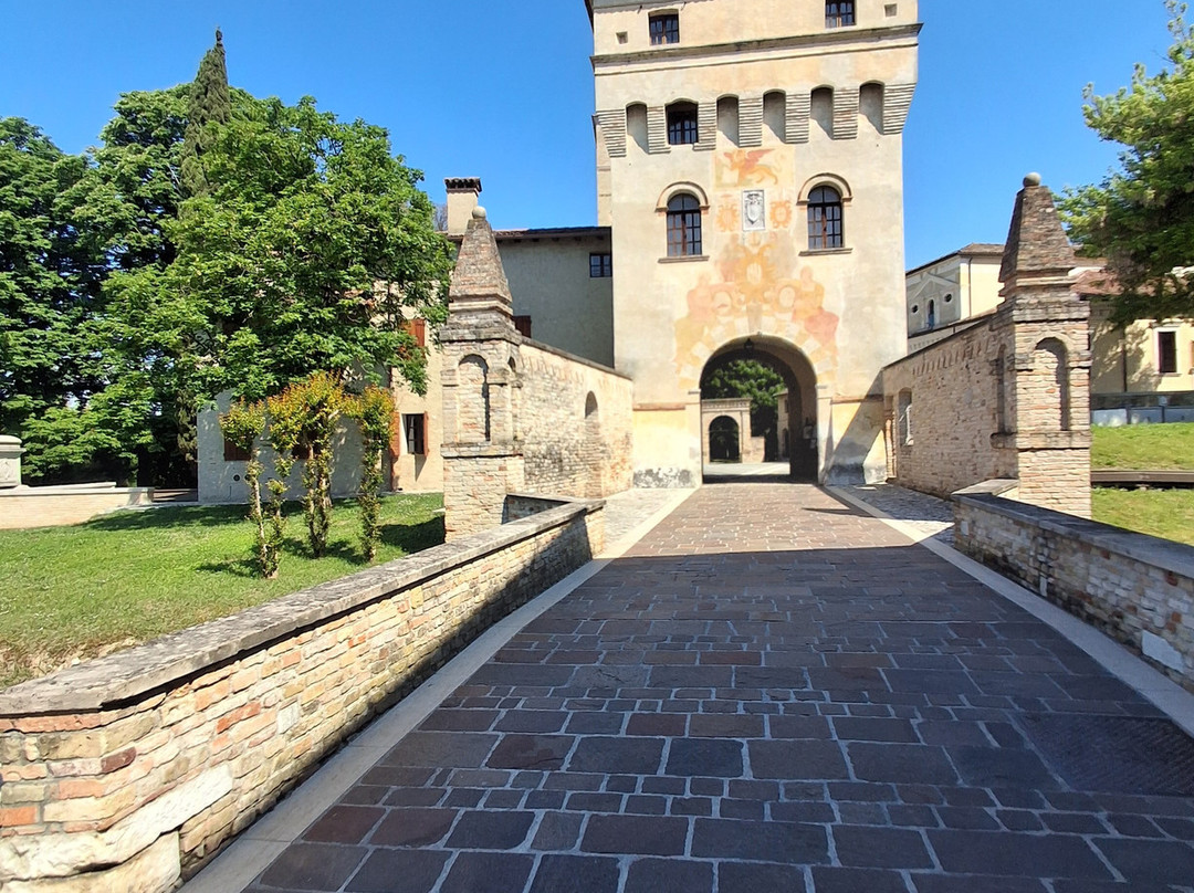 Abbazia Benedettina Santa Maria in Silvis-Sesto al Reghena必去景点