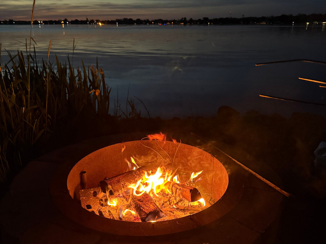 The Blue Heron Guest House on Winona Lake Indiana主图