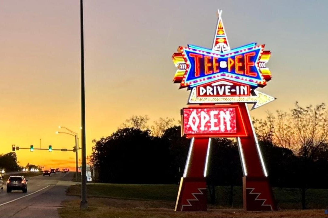 Teepee Drive-In Spartan Camper on Route 66