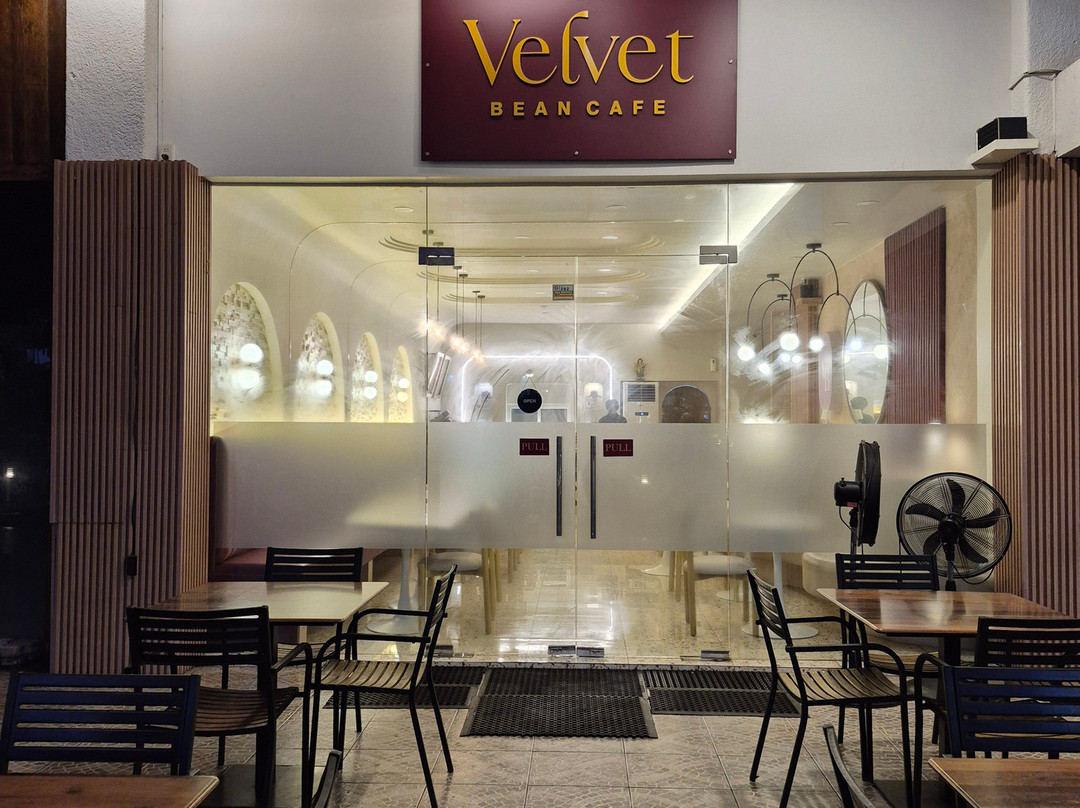美利登庭院酒店主图