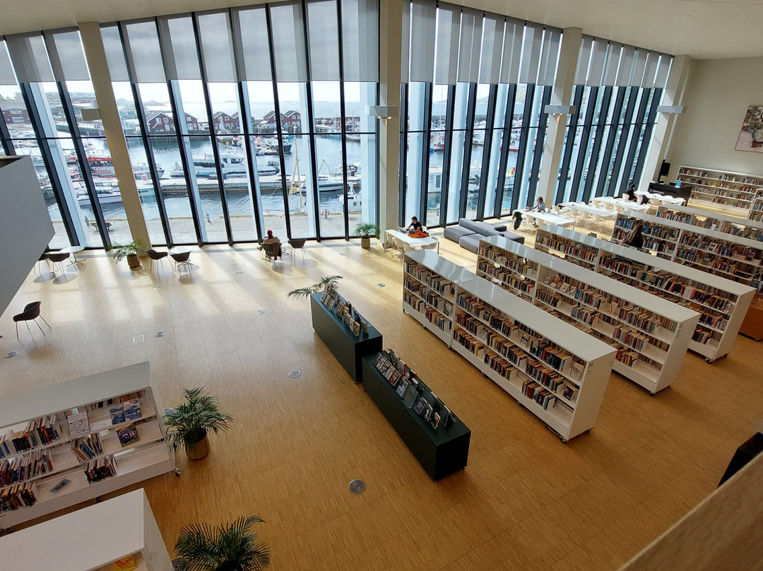 Stormen library-博多必去景点