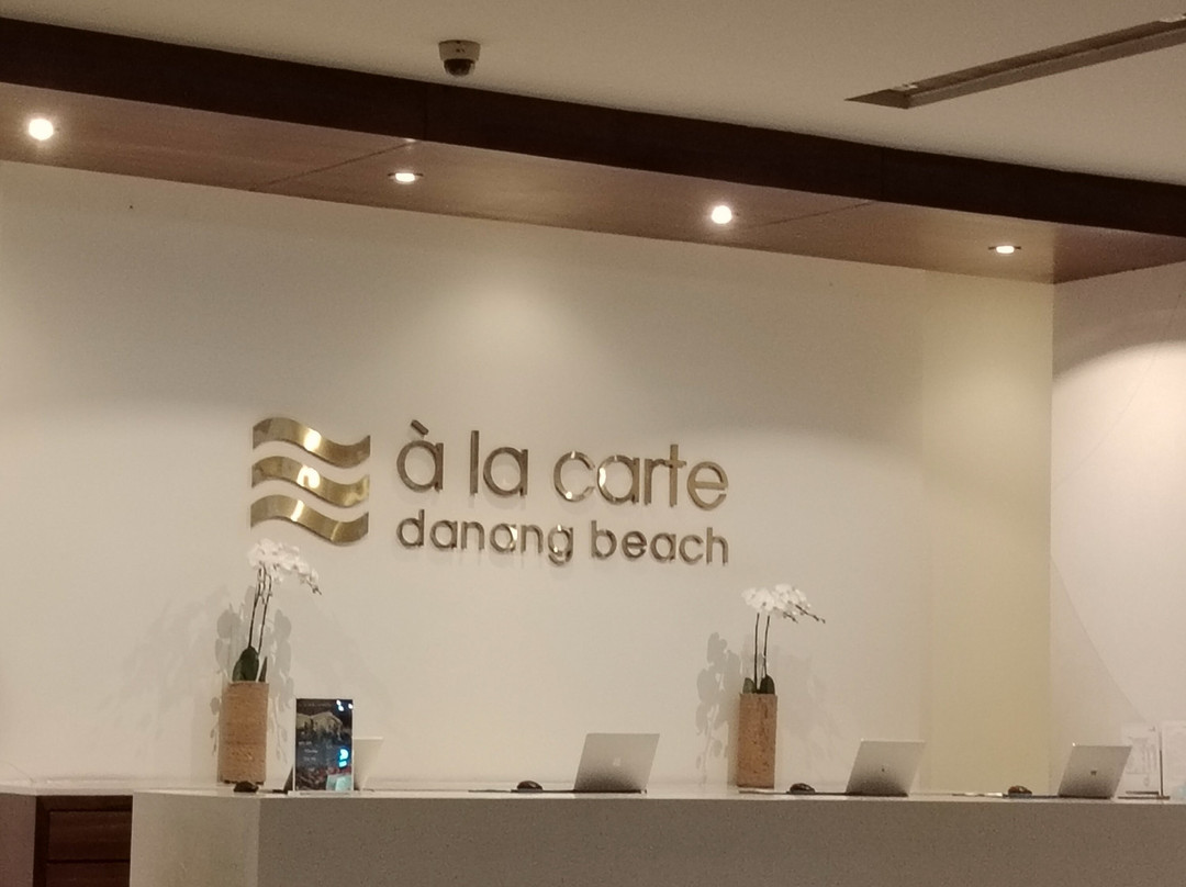 乐卡尔特岘港海滩酒店主图