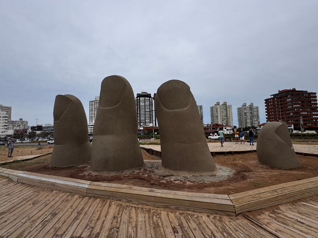 Mano de Punta del Este-埃斯特角城必去景点