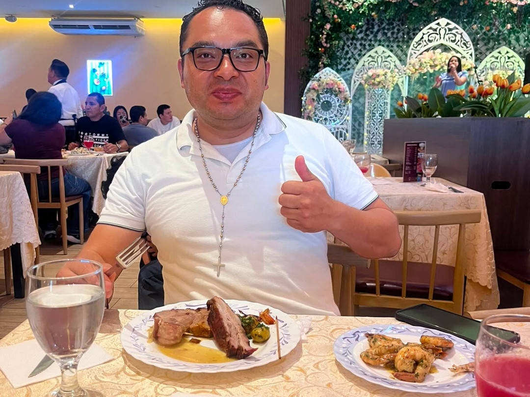 瓜亚基尔温德姆花园酒店主图