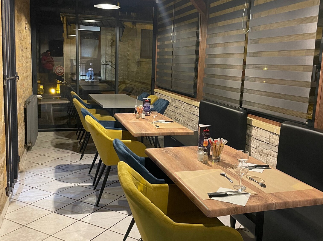Oli Jo Bistro