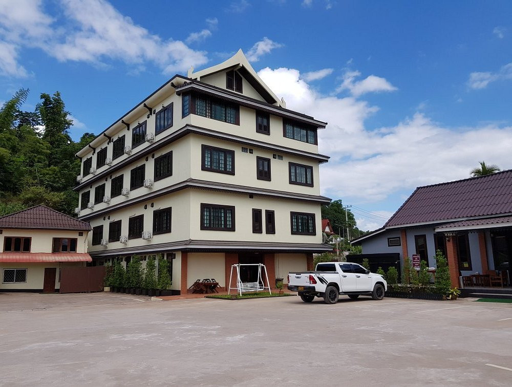 Singha Hotel