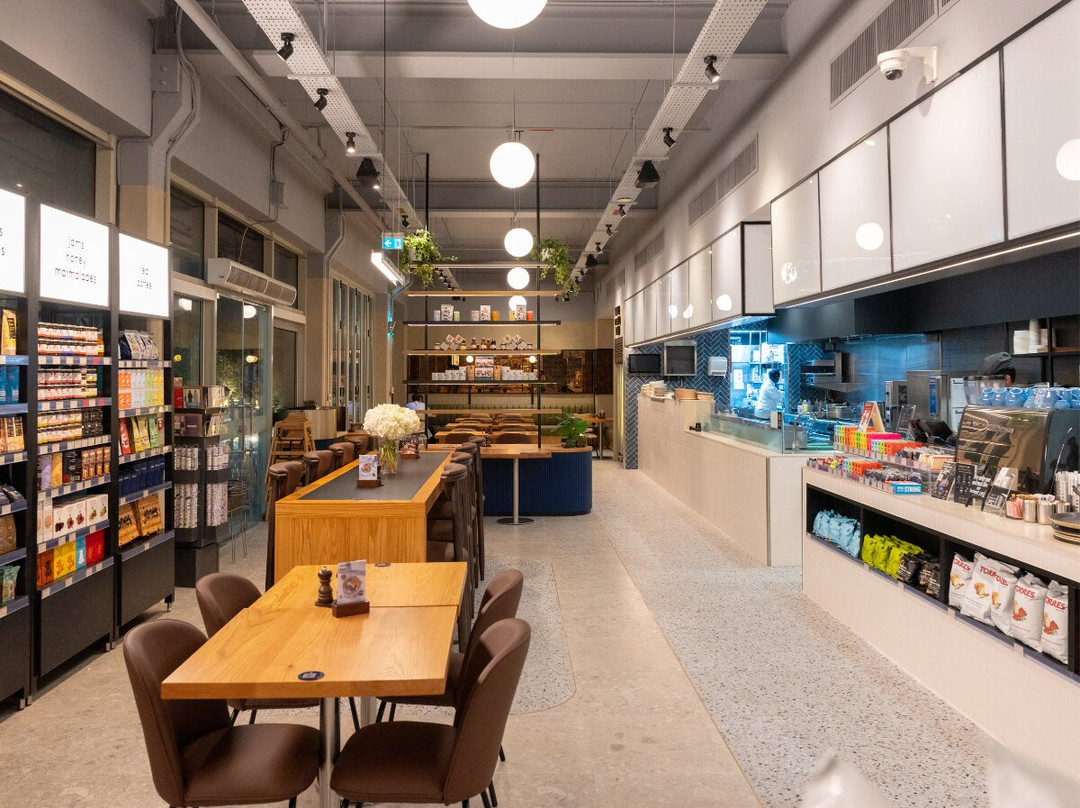 Jones the Grocer - Al Raha