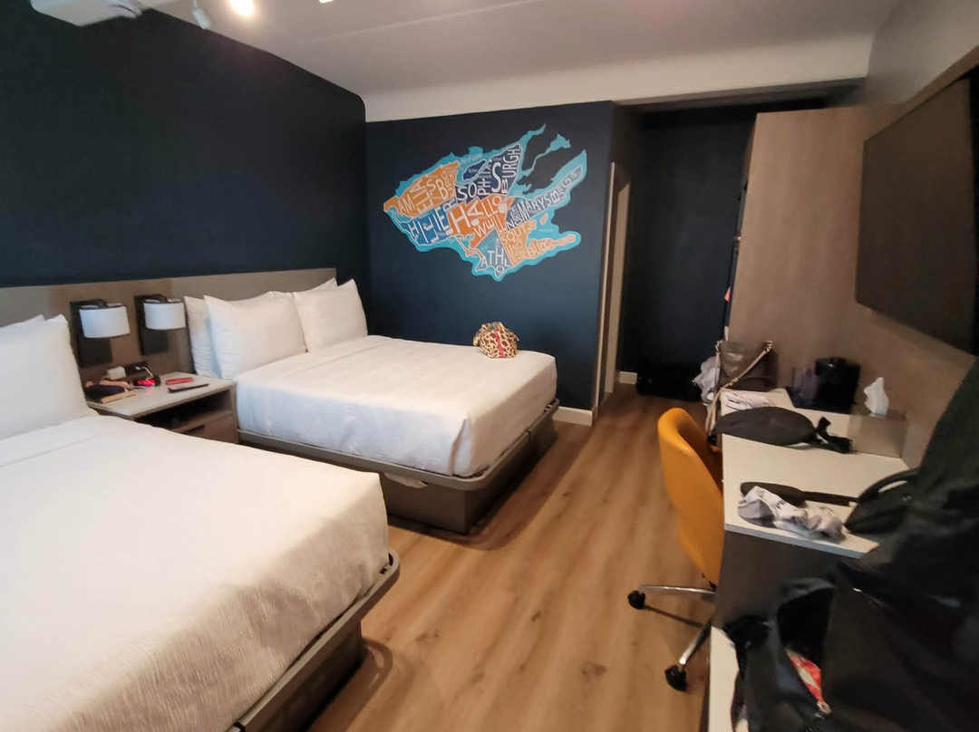 皮克顿港旅馆主图