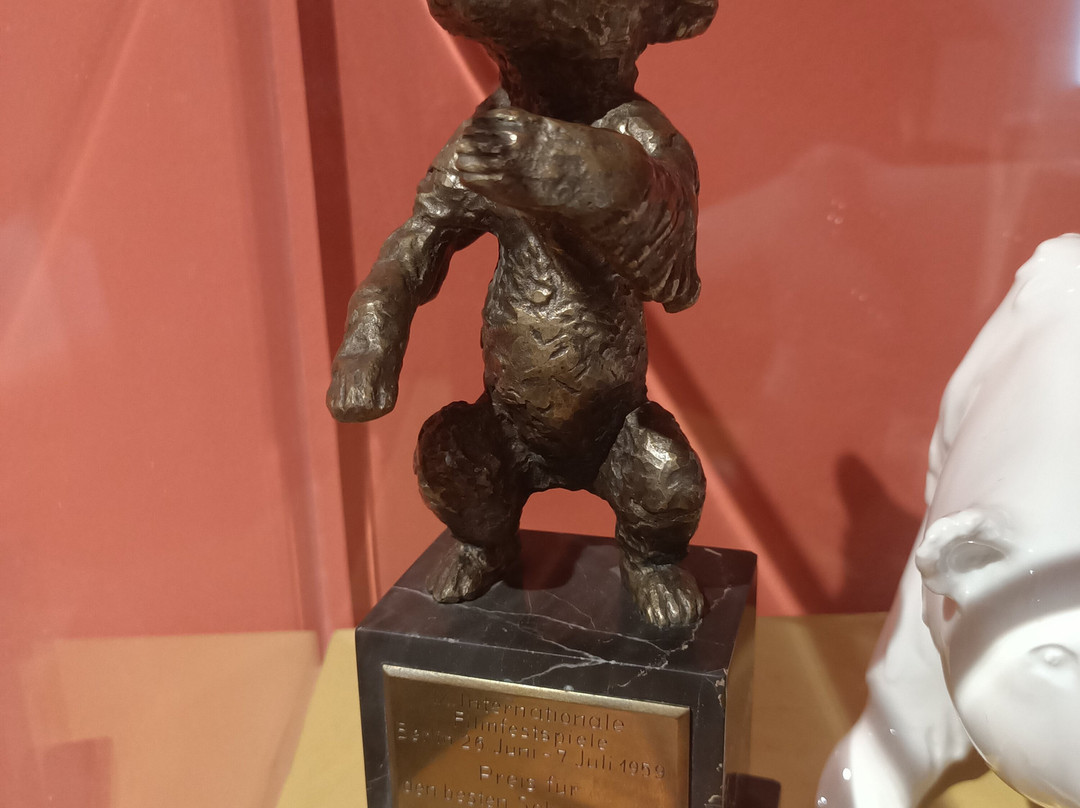 Musée Jean Gabin-Meriel必去景点