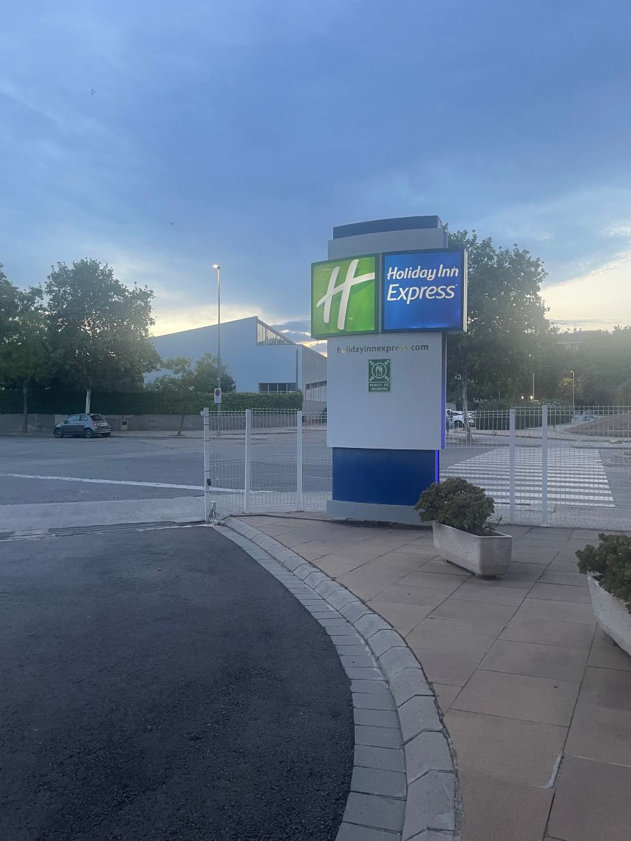 Holiday Inn Express 巴塞罗那 莫林斯de丽-度假村/酒店