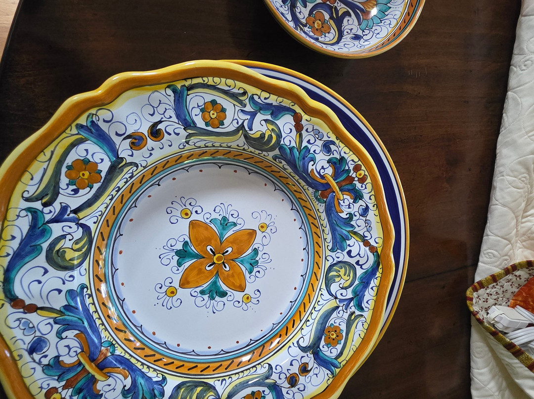 Ceramiche Cosmolena Di Margherita Di Palma-拉韦洛必去景点