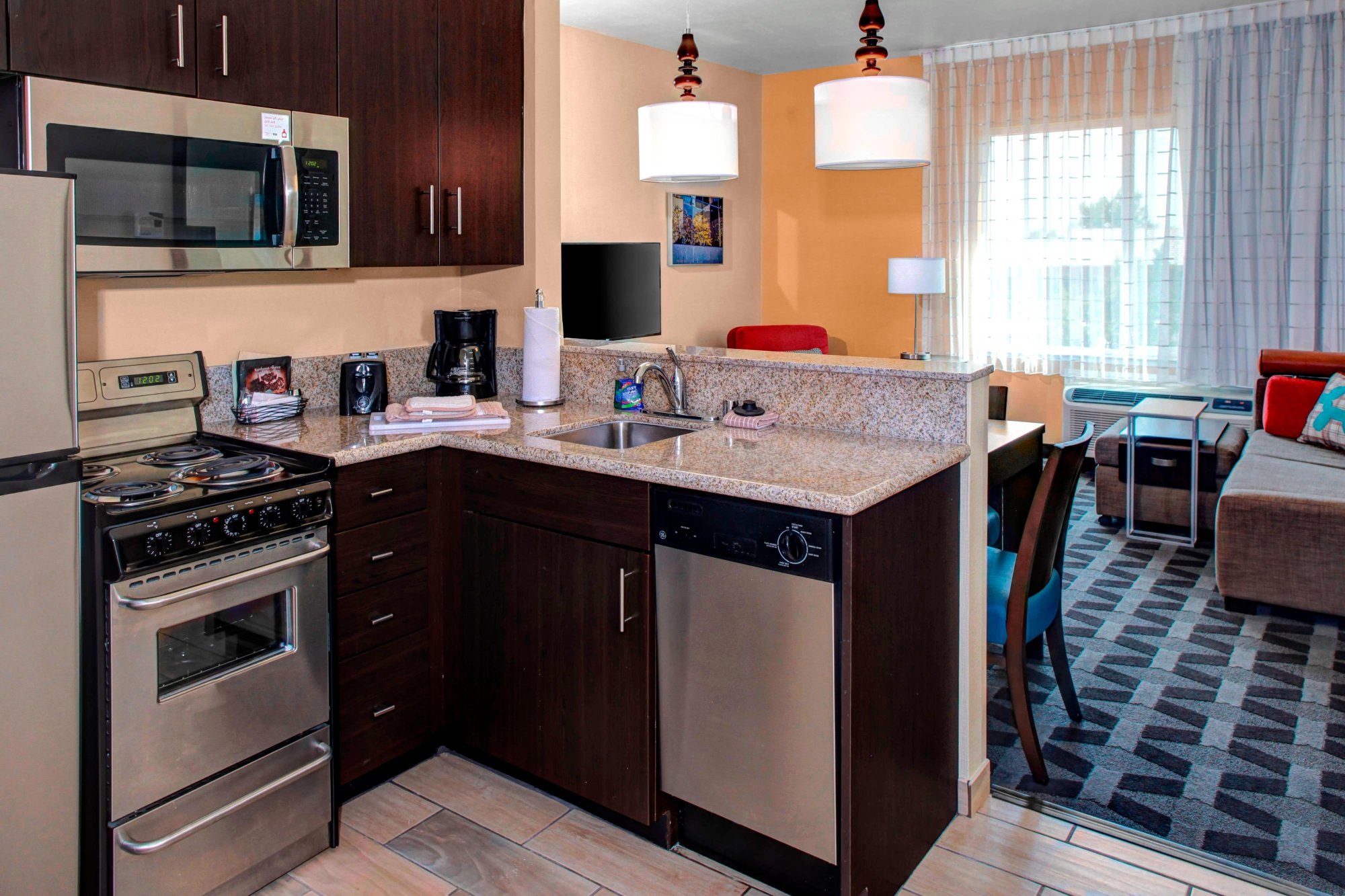 TownePlace Suites by Marriott Bakersfield West-官方