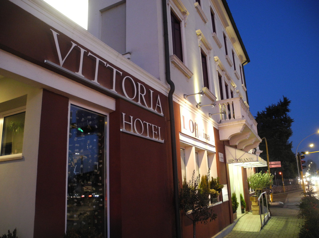 鲁巴诺酒店住宿-Hotel Vittoria