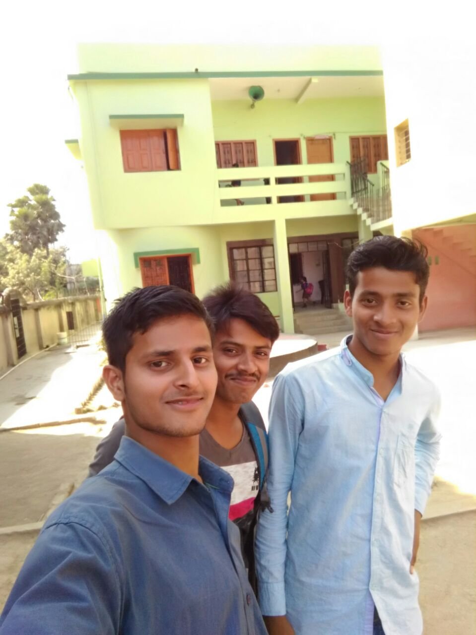 R J Singh Rest House-官方