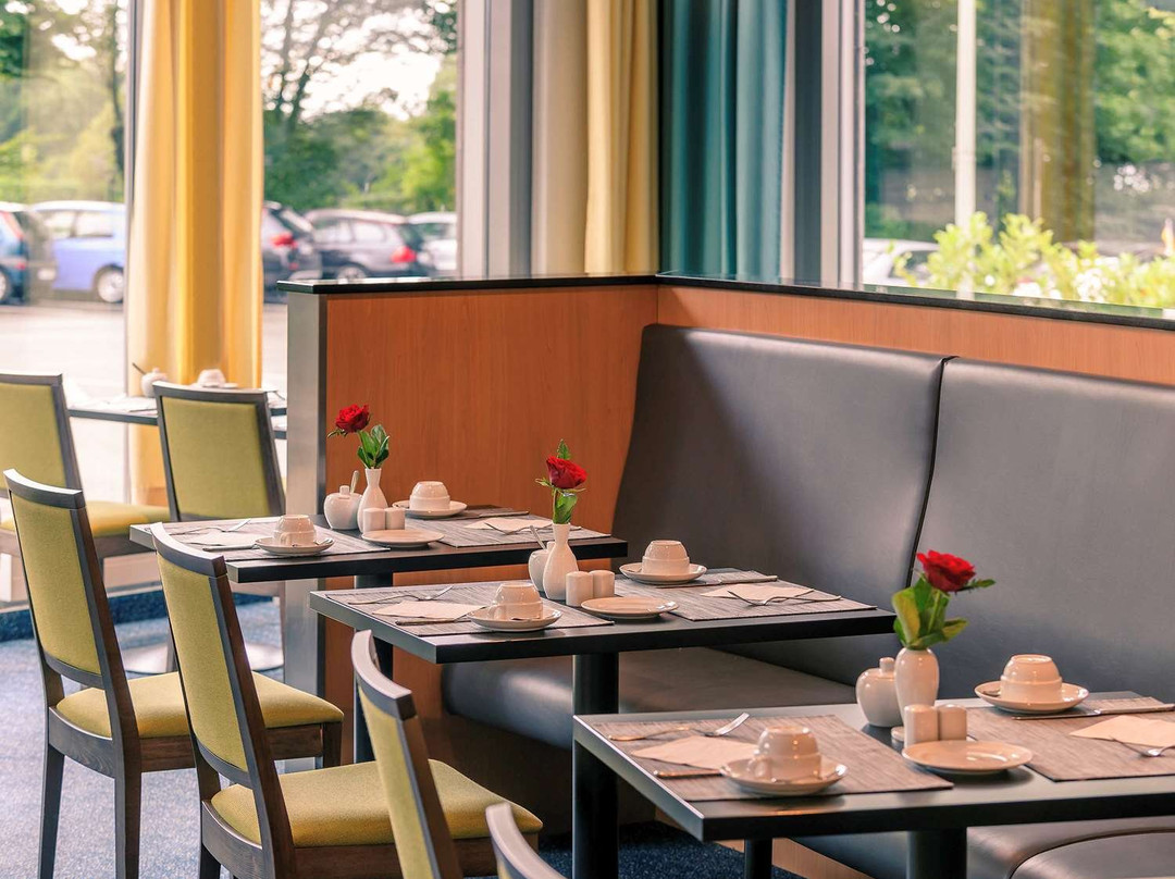 法兰克福埃施博恩南部美居酒店主图