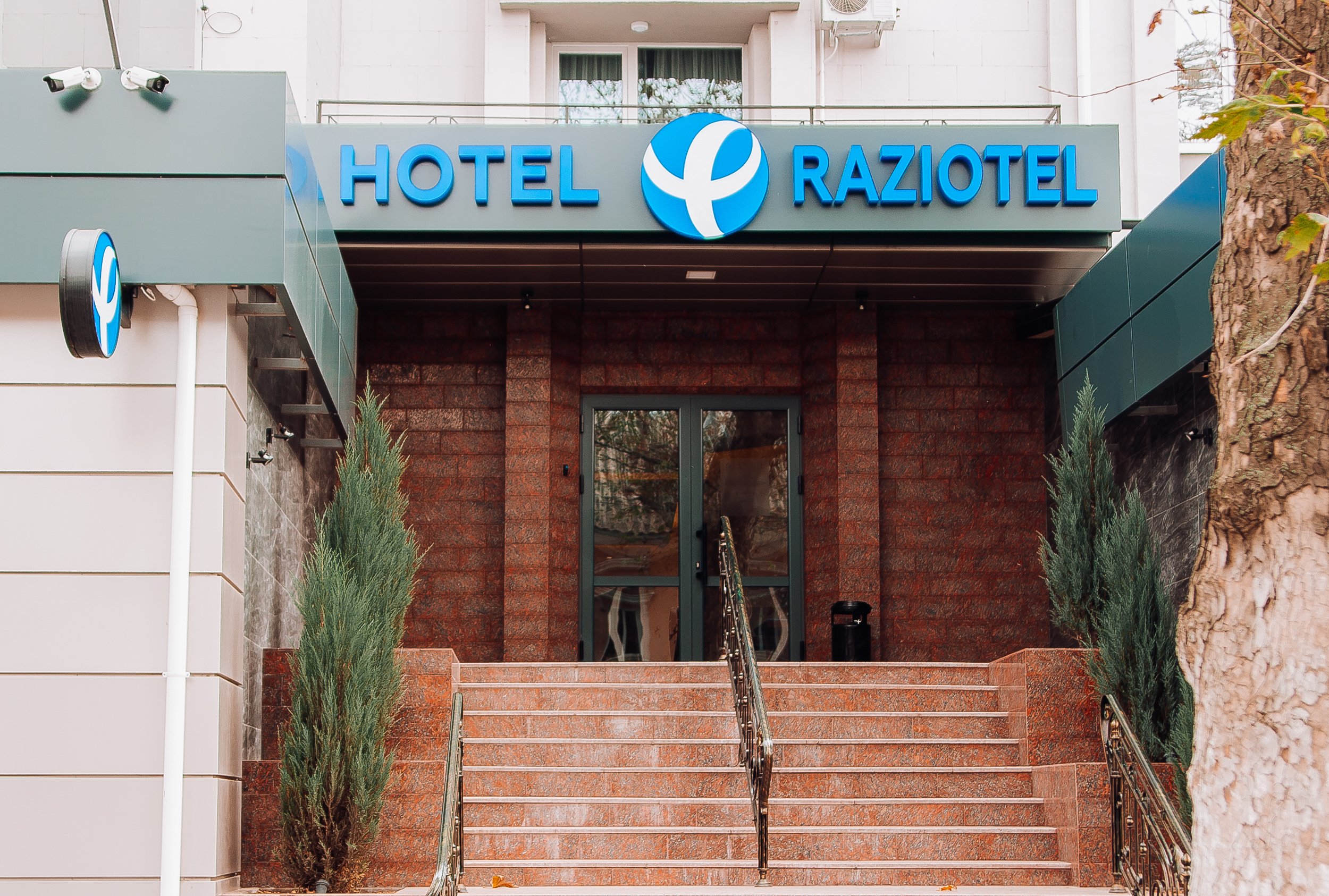 Raziotel Rishelievskyi Kherson-官方