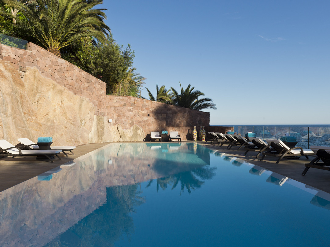 Le Trayas酒店住宿-Tiara Miramar Beach Resort