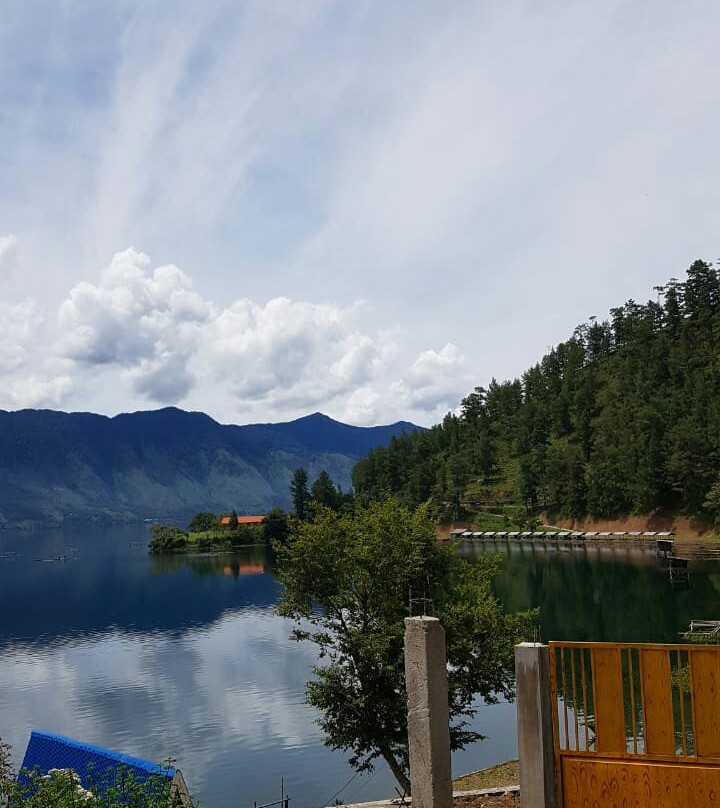 Lake Laut Tawar景点图片