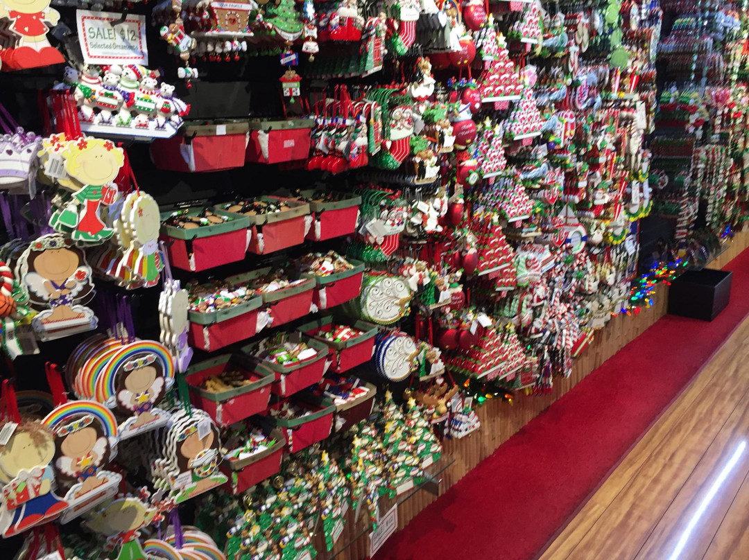 The Lahaina Christmas Store景点图片