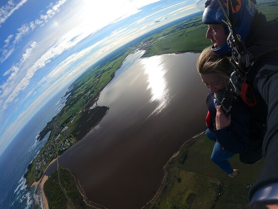 Skydive 12 Apostles-坎贝尔港必去景点