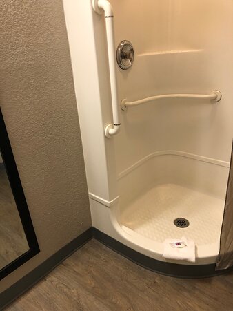 Motel 6 Seattle East - Issaquah-浴室
