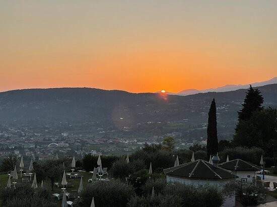 Boffenigo - The Golden Hour主图